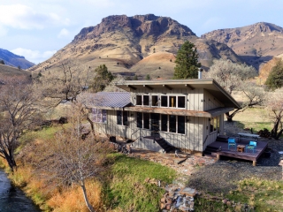 Cabin On The Deschutes Rick Keating