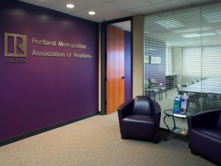 Corporate Interior for Ashforth Pacific - Portland OR