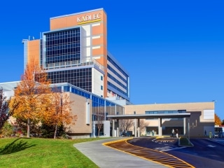 KADLEC REGIONAL MEDICAL CENTER RIVER PAVILLION, Tri-Cities WA - Bouten Construction Co. - Davis Partnership PC