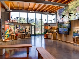 Oregon Zoo EDUCATION CENTER, Portland OR - Walker Glass - Montreal, Canada