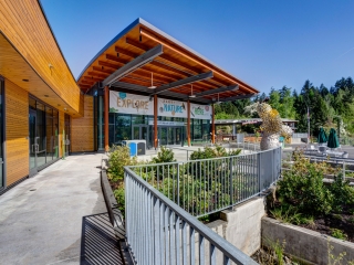 Oregon Zoo EDUCATION CENTER, Portland OR - Walker Glass - Montreal, Canada