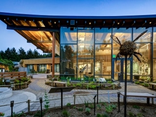 Oregon Zoo EDUCATION CENTER, Portland OR - Walker Glass - Montreal, Canada