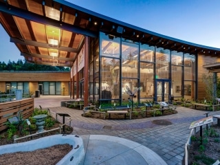 Oregon Zoo EDUCATION CENTER, Portland OR - Walker Glass - Montreal, Canada
